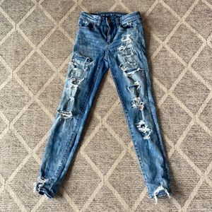 American eagle skinny ripped white washed jeans